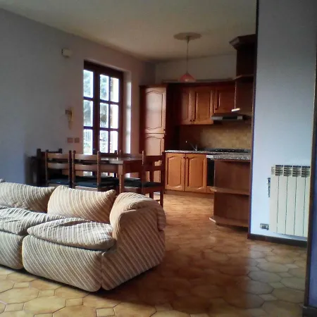 Trilocale Con Ampio Giardino Appartement Bianzano