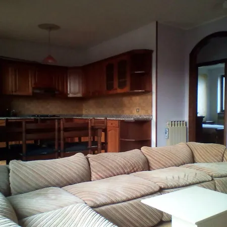 Trilocale Con Ampio Giardino Appartement