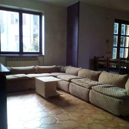 Trilocale Con Ampio Giardino Appartement *
